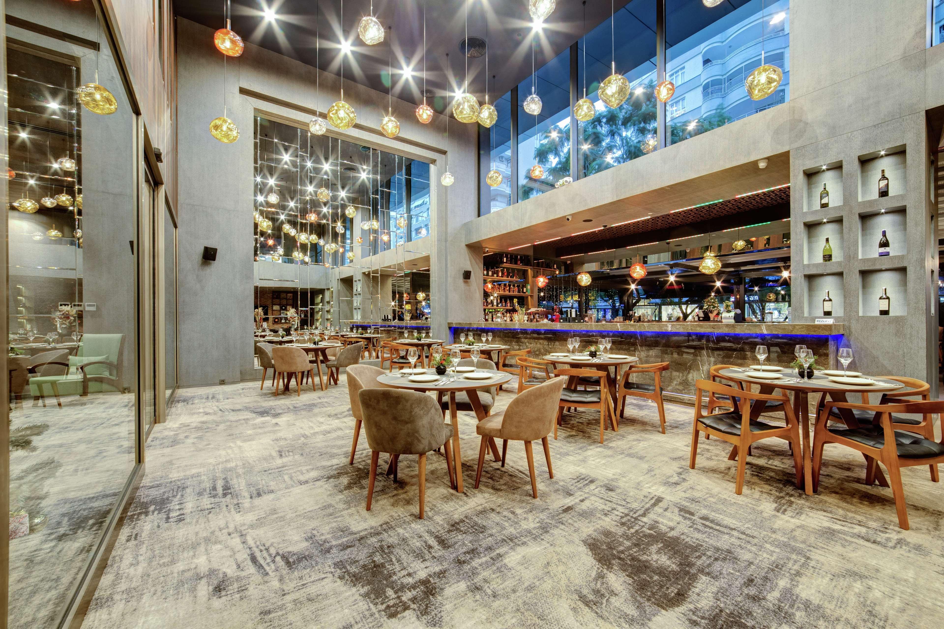 阿达纳希尔顿逸林酒店 外观 照片